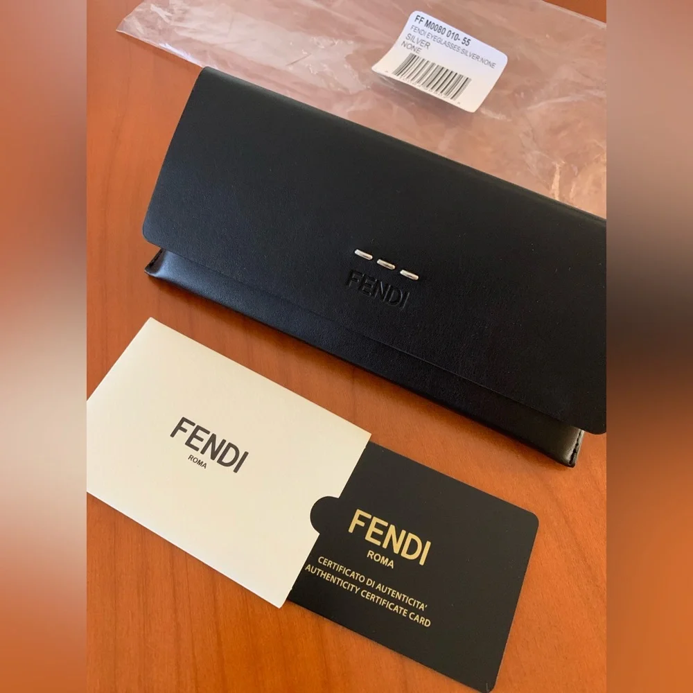 FENDI - Picture 14 of 16